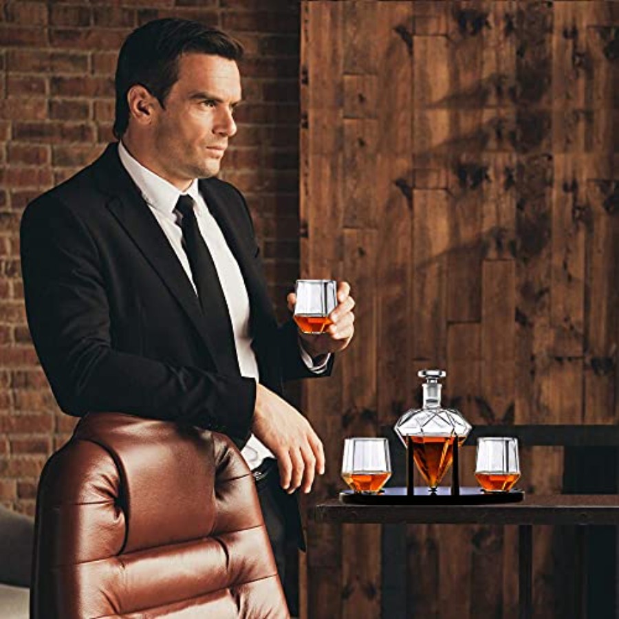 Whiskey Decanter Diamond shape - Glass Decanter Whiskey recension och pris