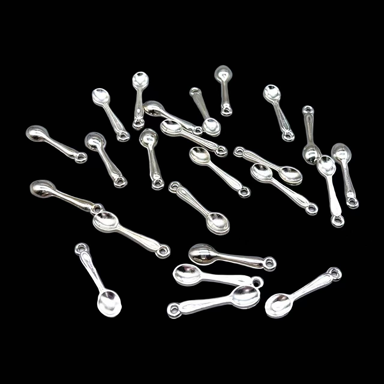 100pcs Small Spoon Charm Gold  - Gold Cutlery Flatware recension och pris