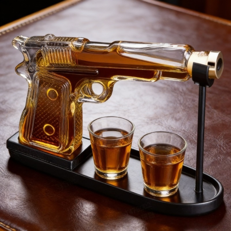 Pistol Shape Whiskey Decanter  - Glass Decanter Whiskey recension och pris