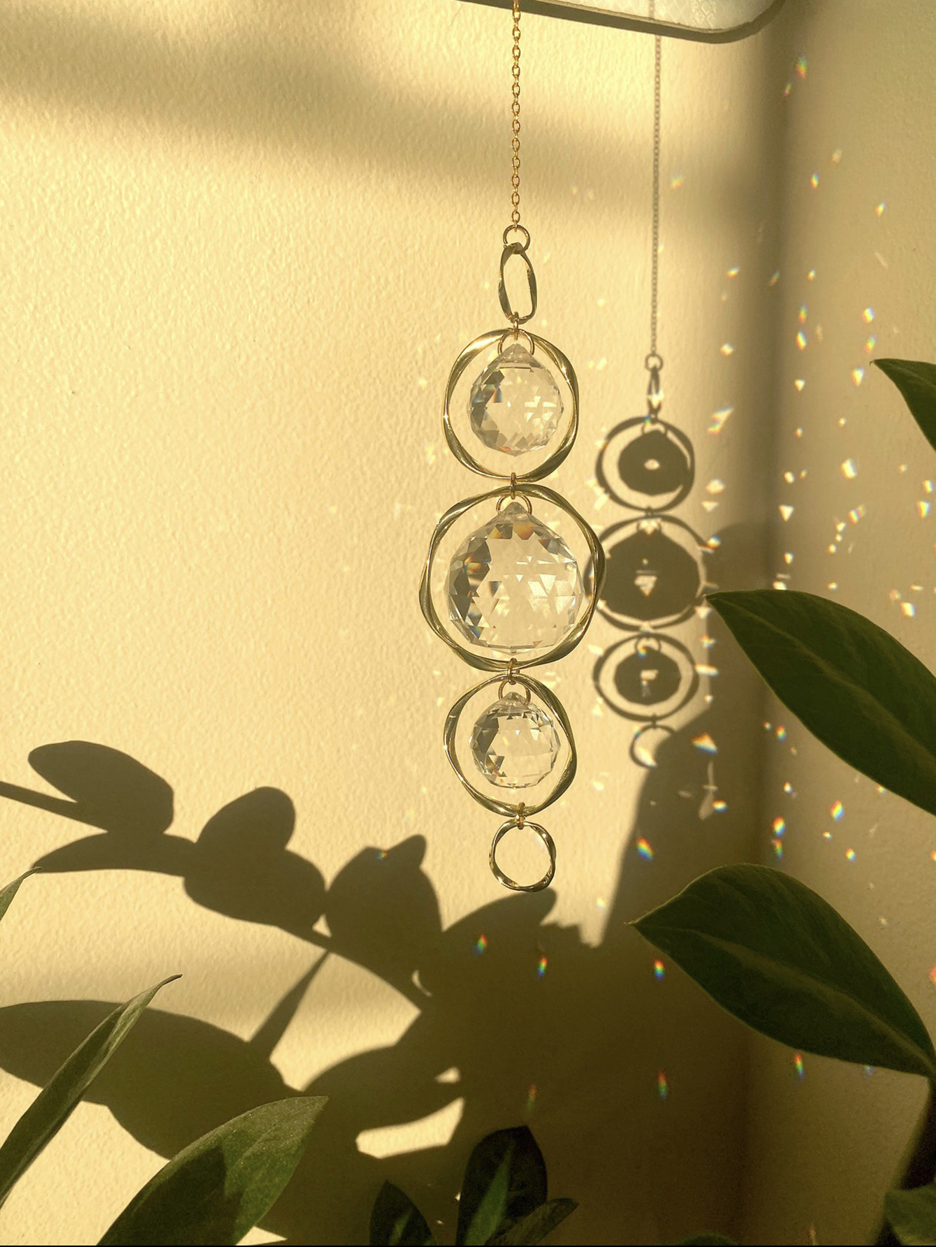 Crystal Suncatcher Hanging Dec - Crystal Ball Decor recension och pris