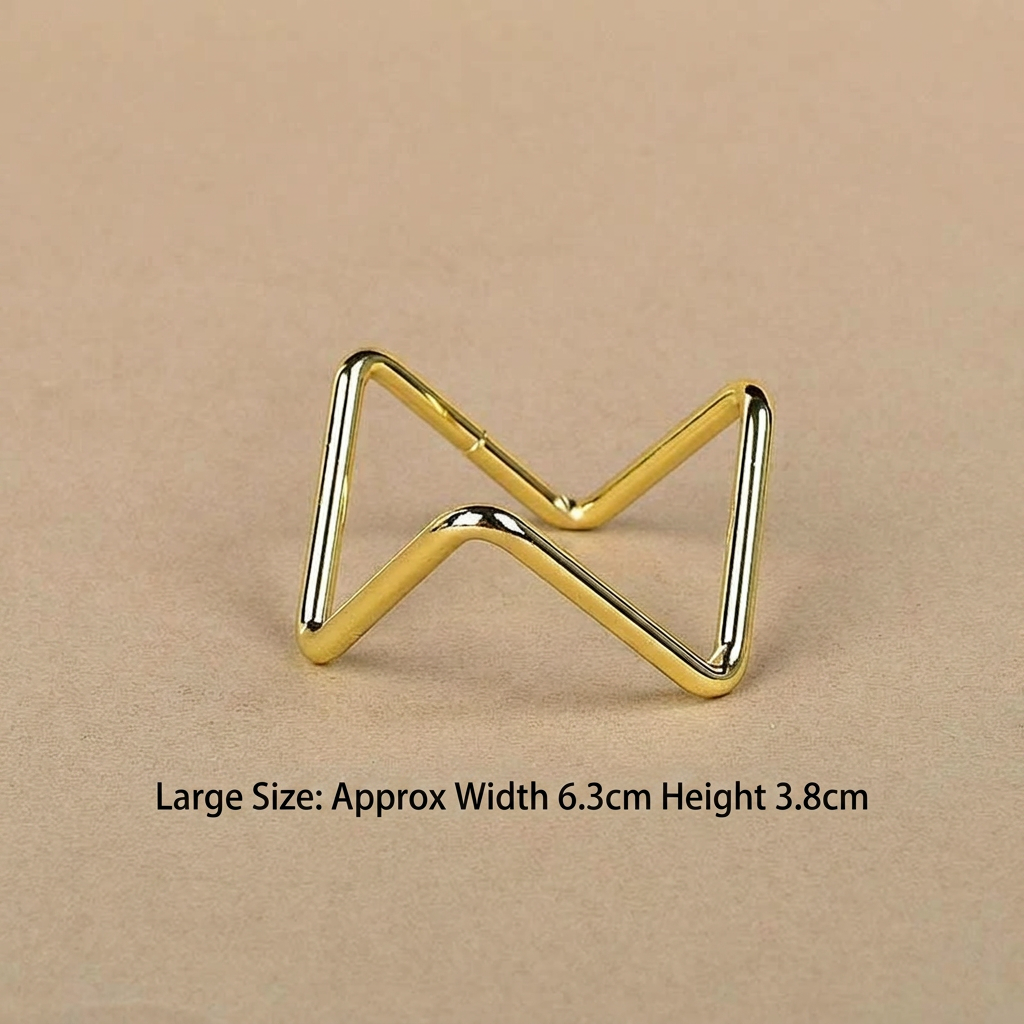 Metal Geometric Display Stand  - Crystal Ball Decor recension och pris